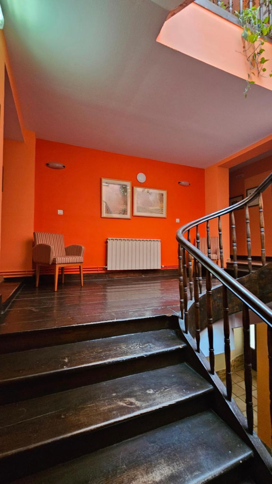 Hostal Albe Carrion De Los Condes Ngoại thất bức ảnh