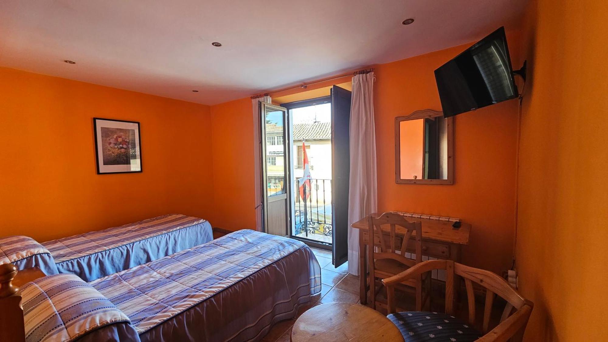 Hostal Albe Carrion De Los Condes Ngoại thất bức ảnh