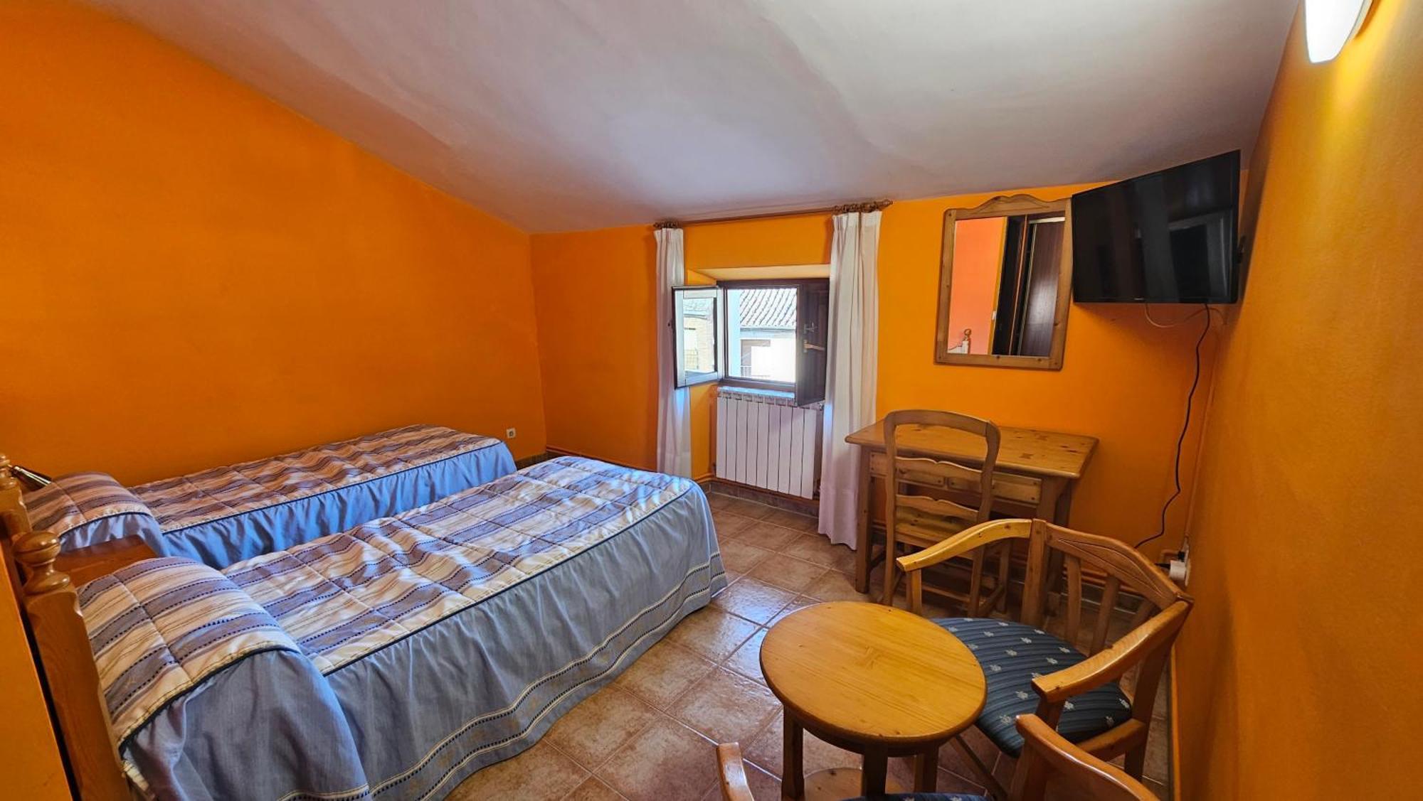 Hostal Albe Carrion De Los Condes Ngoại thất bức ảnh