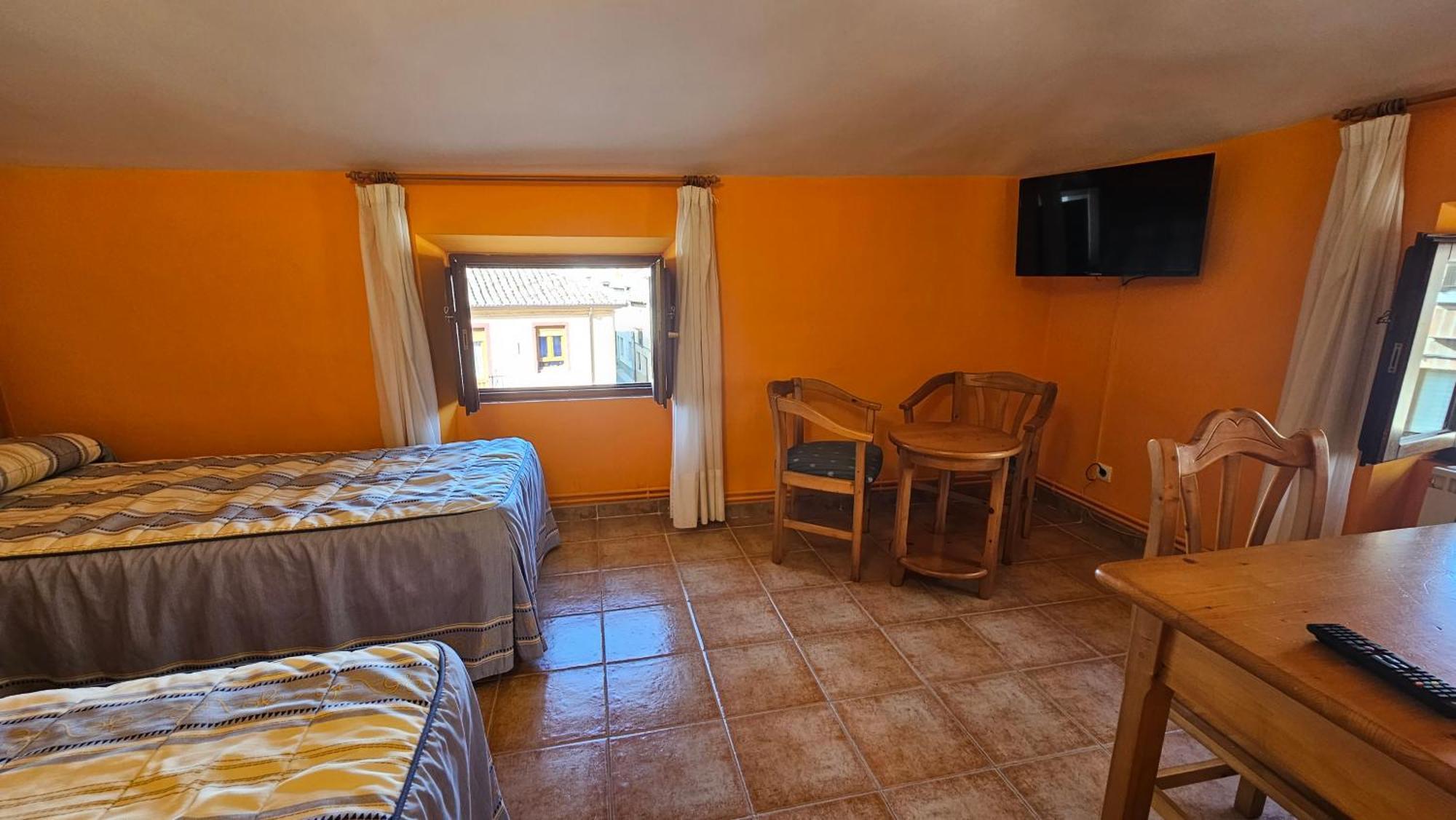 Hostal Albe Carrion De Los Condes Ngoại thất bức ảnh