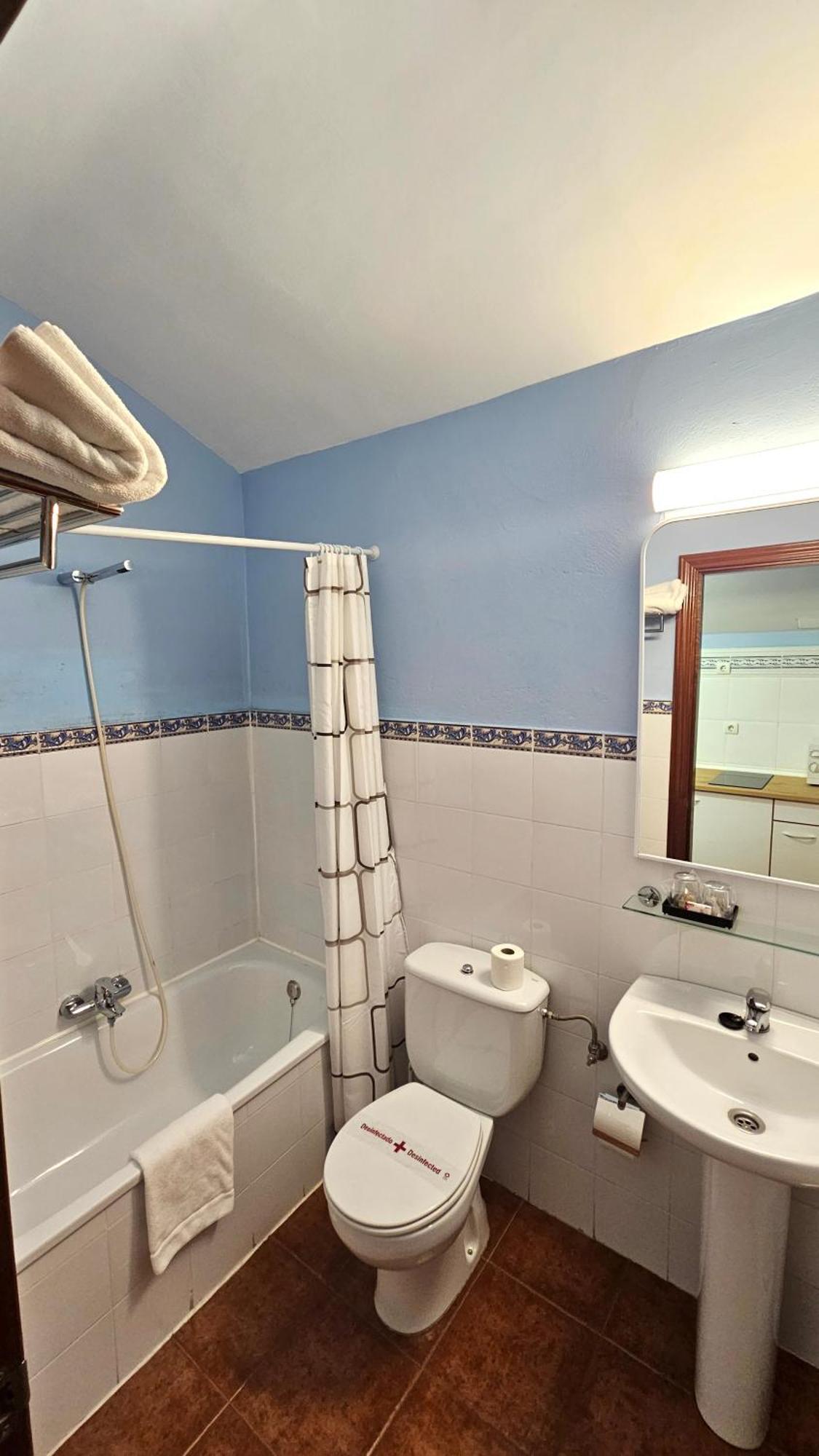 Hostal Albe Carrion De Los Condes Ngoại thất bức ảnh
